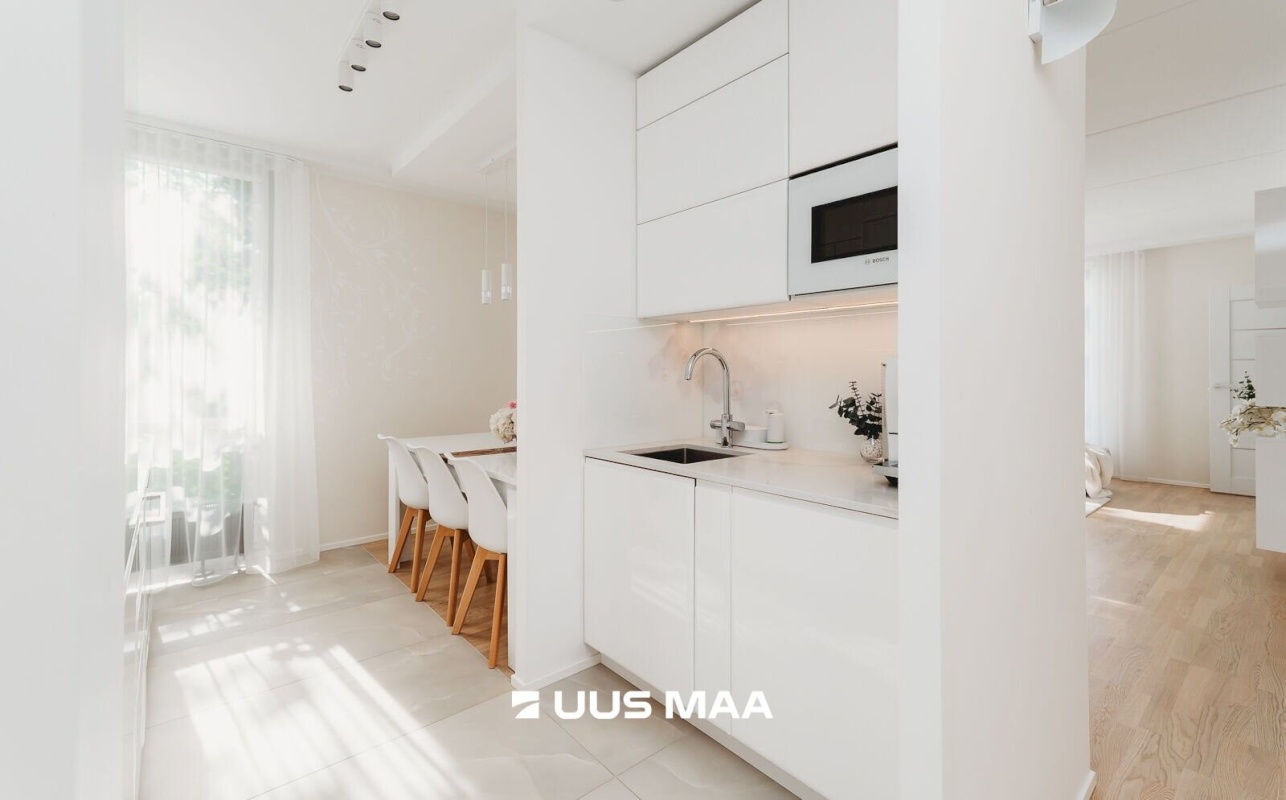 Tallinn, Kesklinna linnaosa, Kadriorg, Liivaoja 2