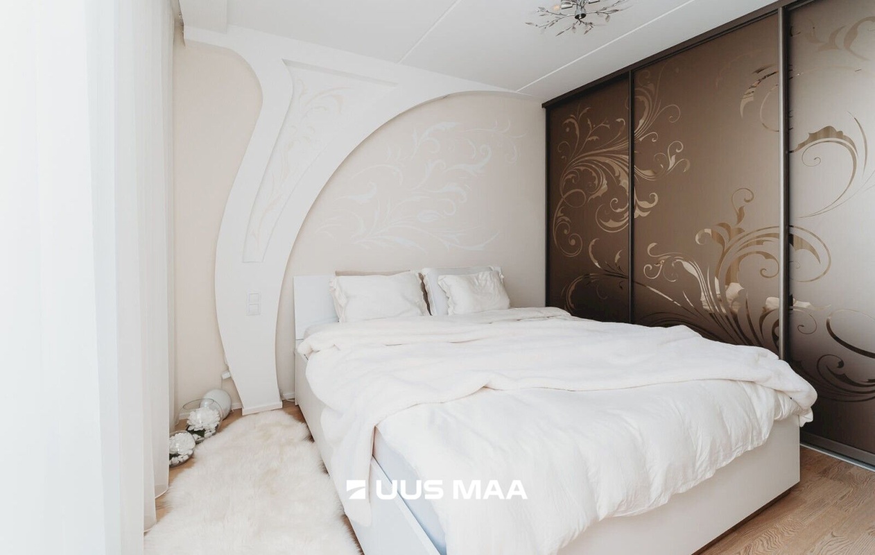 Tallinn, Kesklinna linnaosa, Kadriorg, Liivaoja 2