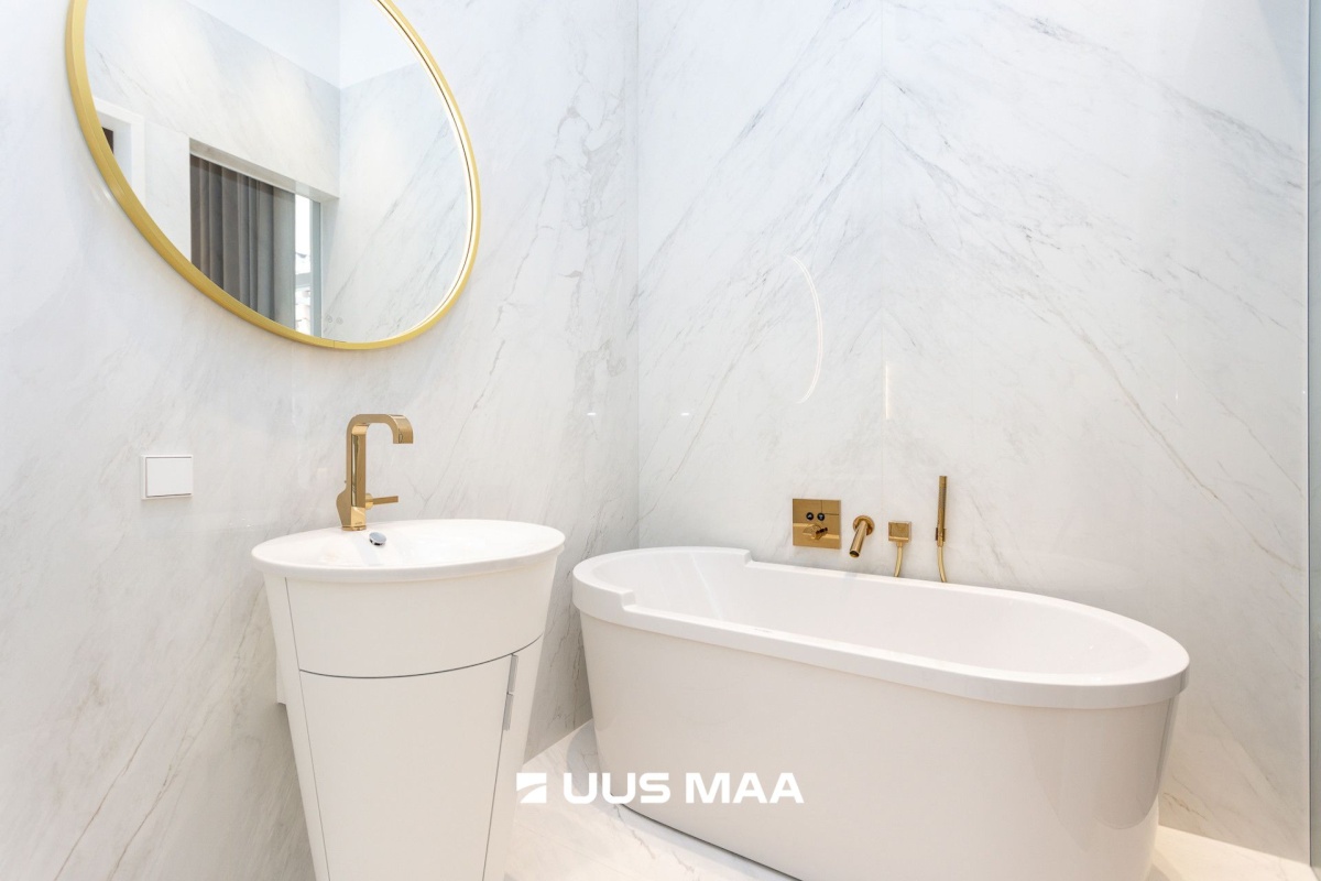 Tallinn, Kesklinna linnaosa, Vanalinna, Lai tn 13