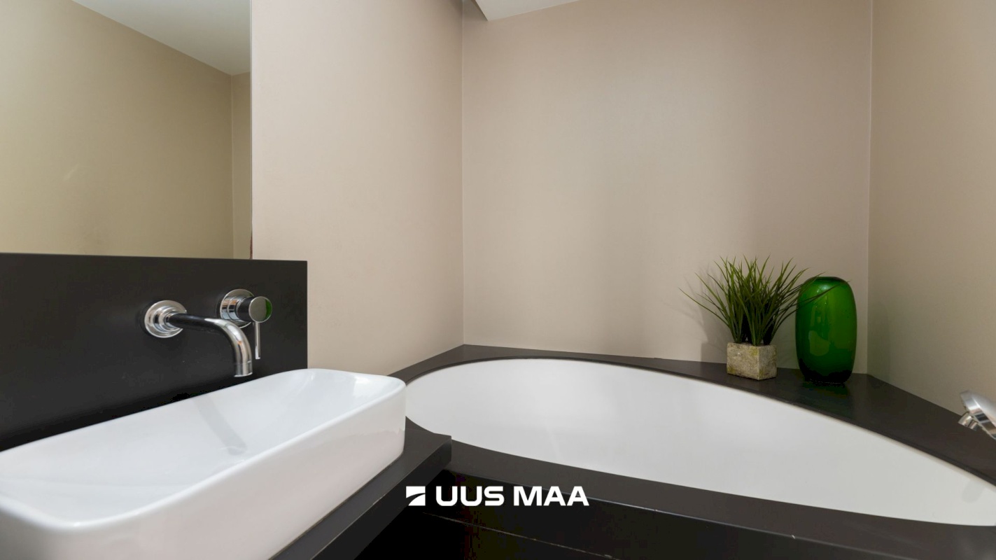 Tallinn, Kesklinna linnaosa, Raua, Vase tn 10