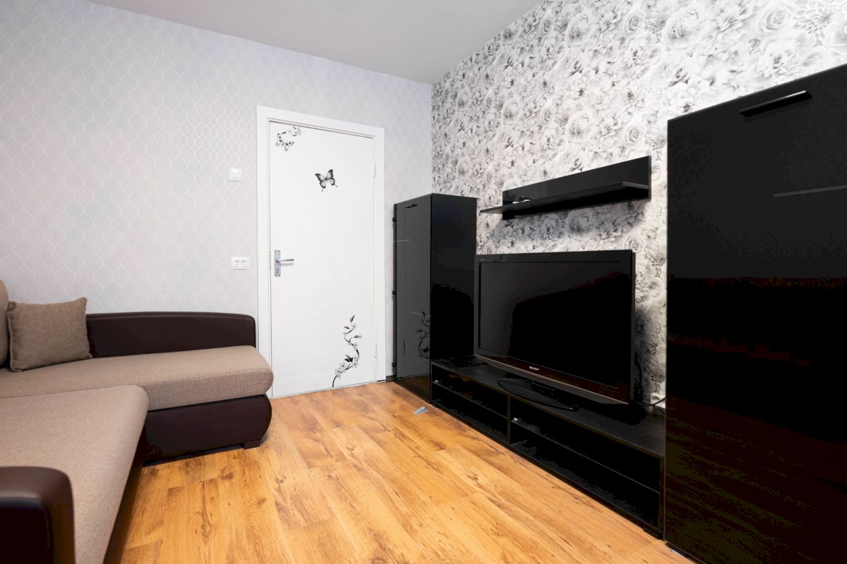 Tallinn, Lasnamäe linnaosa, Võru tn 12