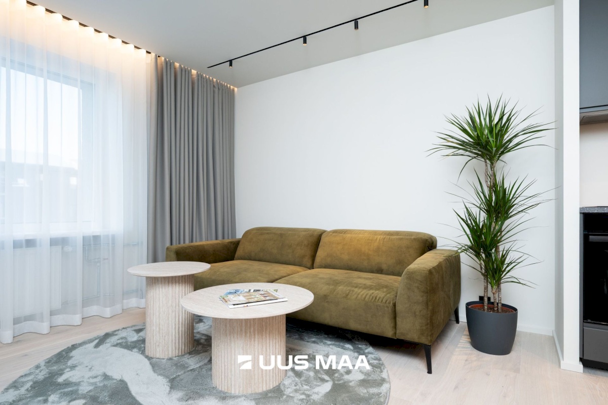 Tallinn, Kesklinna linnaosa, Kompassi, Pronksi 6