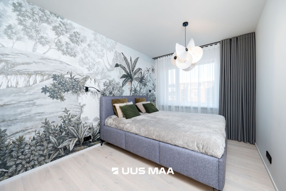 Tallinn, Kesklinna linnaosa, Kompassi, Pronksi 6