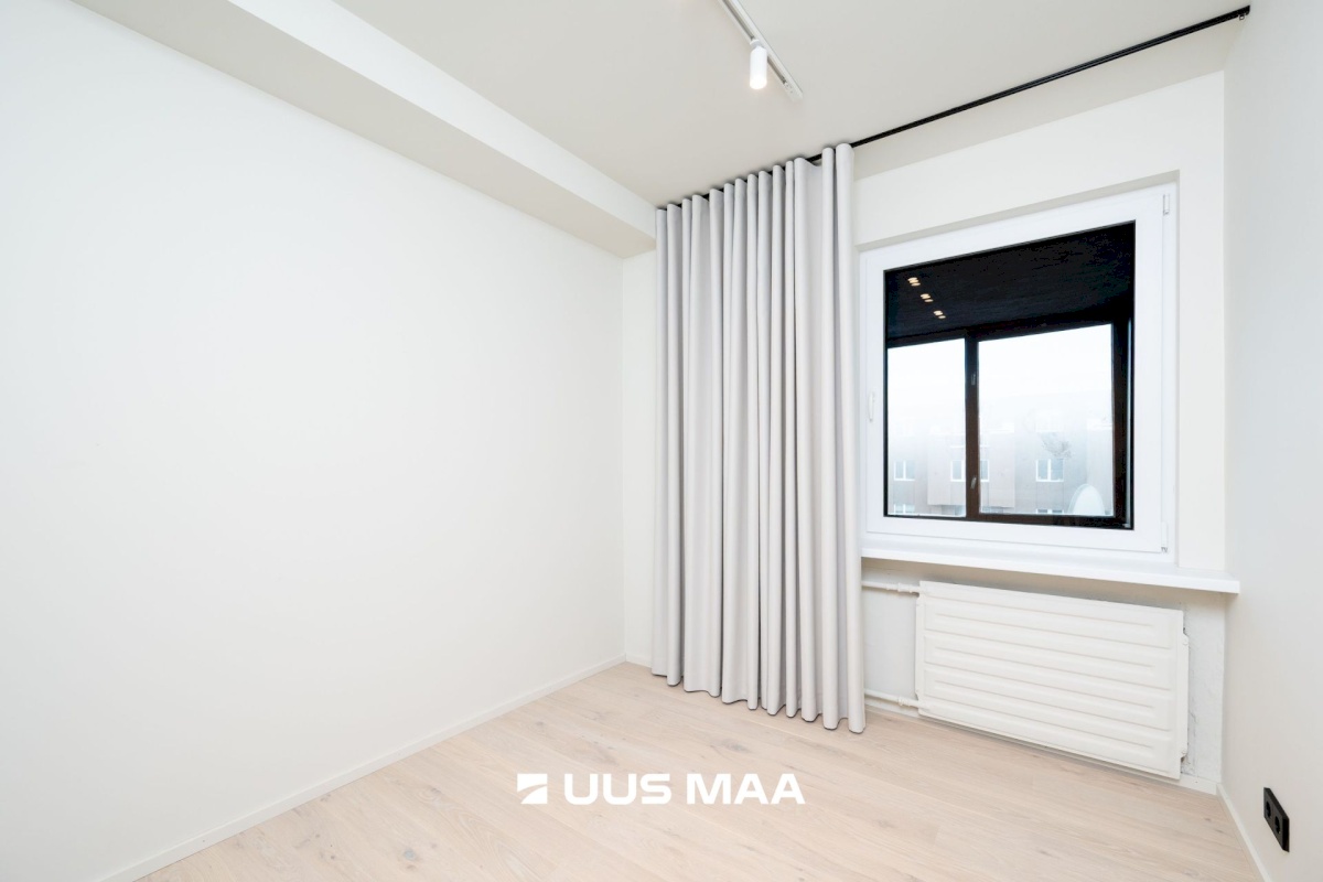 Tallinn, Kesklinna linnaosa, Kompassi, Pronksi 6