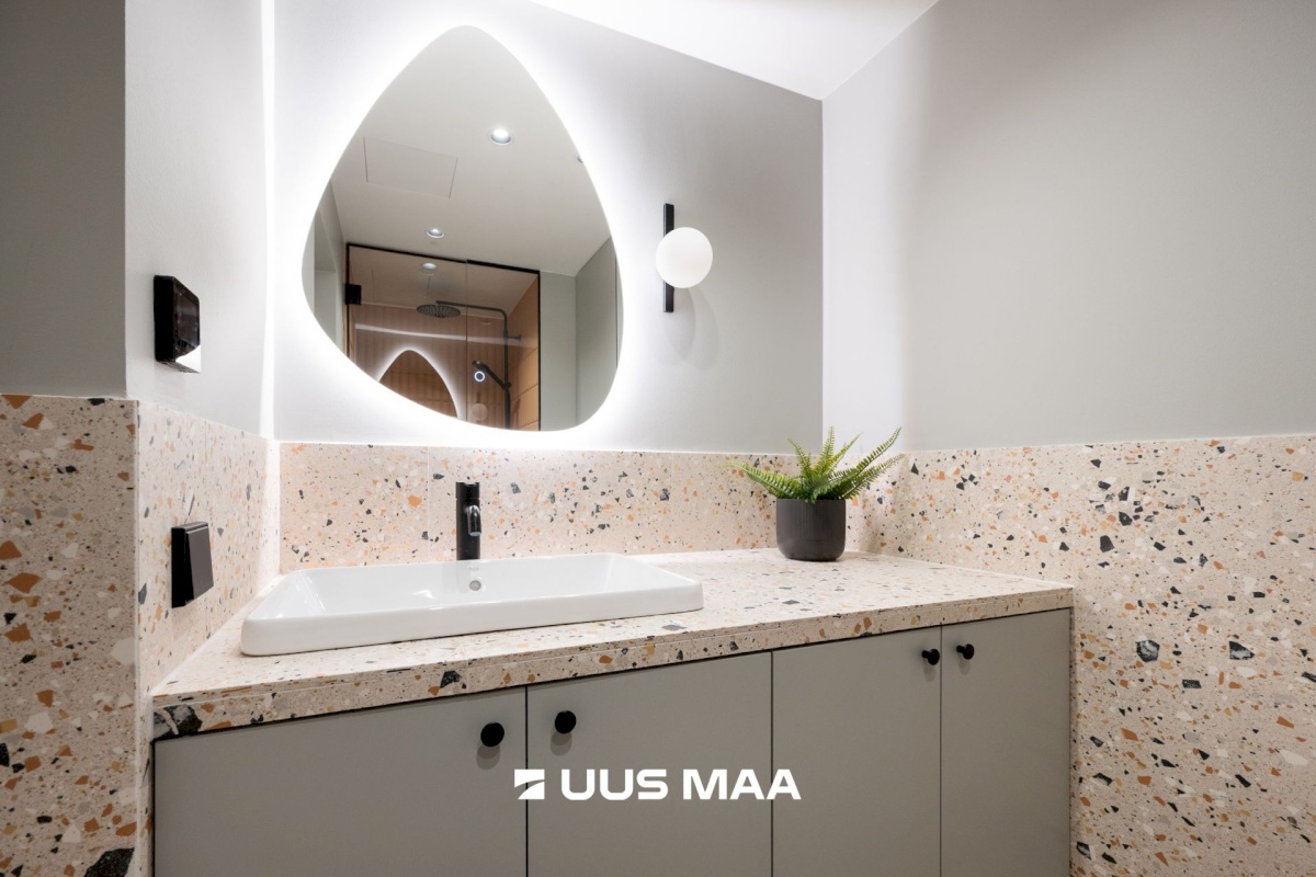 Tallinn, Kesklinna linnaosa, Kompassi, Pronksi 6