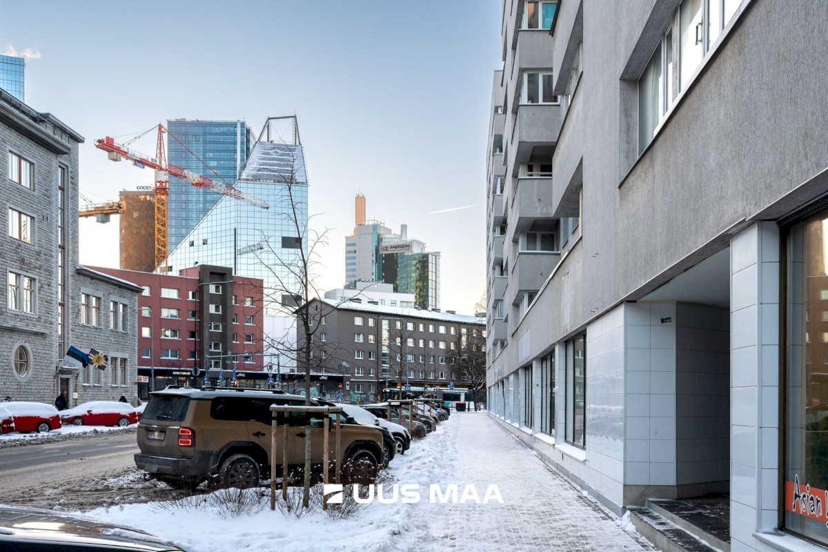 Tallinn, Kesklinna linnaosa, Kompassi, Pronksi 6