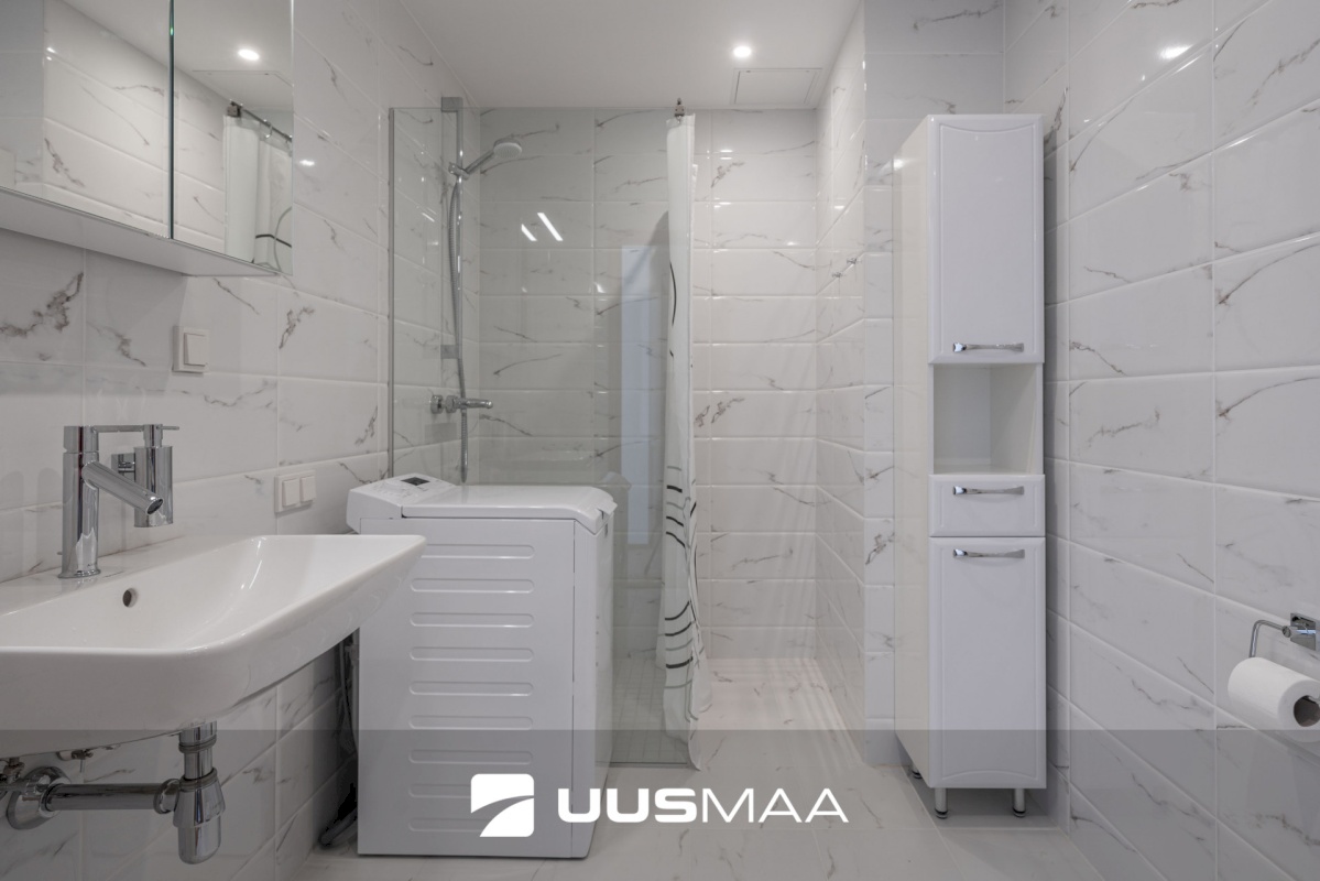 Tallinn, Kesklinna linnaosa, Sadama, Tuukri 1B