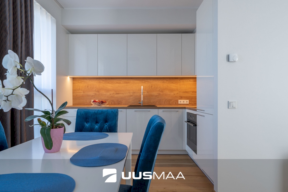 Tallinn, Kesklinna linnaosa, Sadama, Tuukri 1B