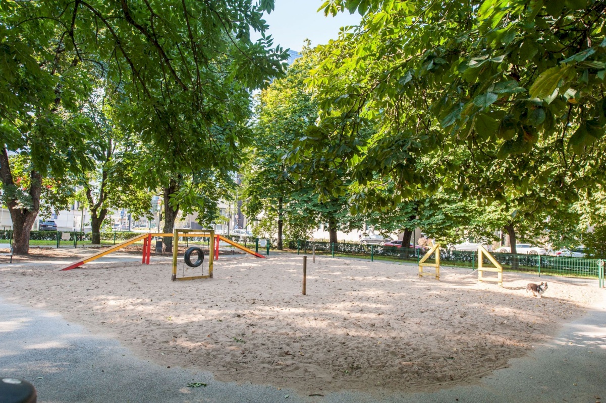 Tallinn, Kesklinna linnaosa, Torupilli, J. Kunderi tn 8