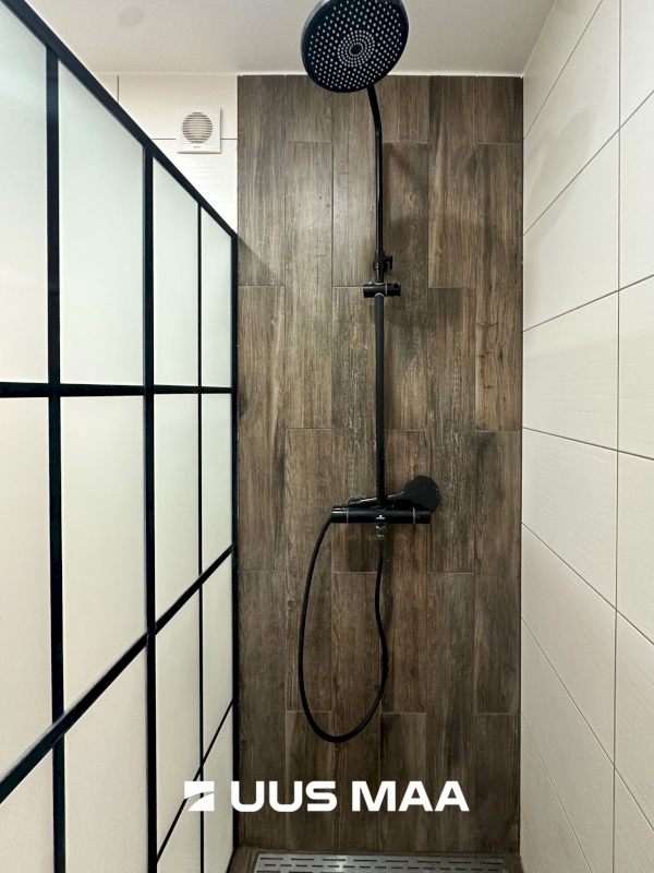 Tapa vald, Tapa linn, Üleviste 12