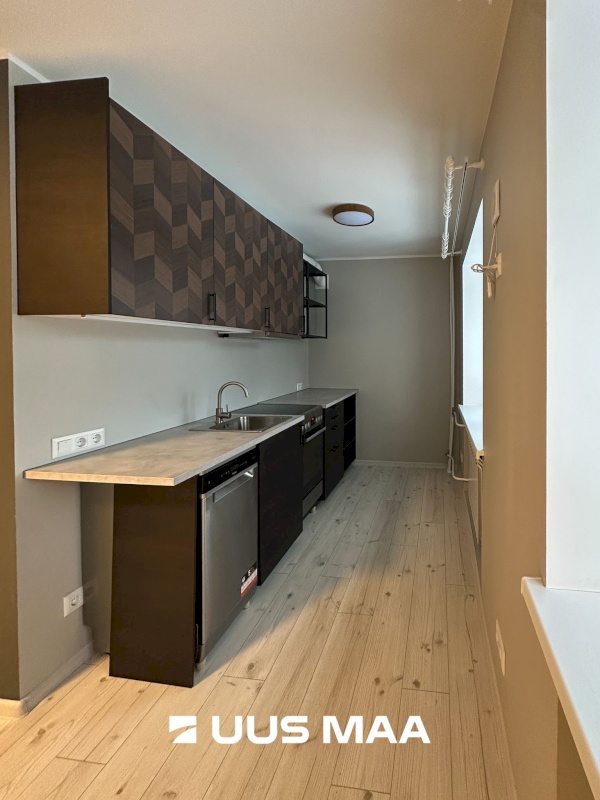 Tapa vald, Tapa linn, Üleviste 12