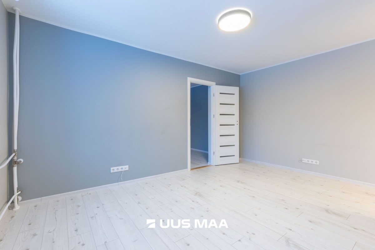 Tapa vald, Tapa linn, Üleviste 12