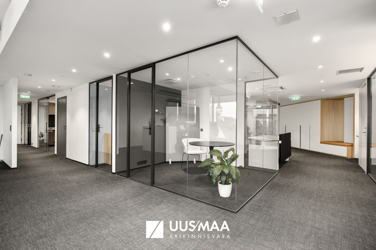 Tallinn, Kesklinna linnaosa, Viru väljak 2