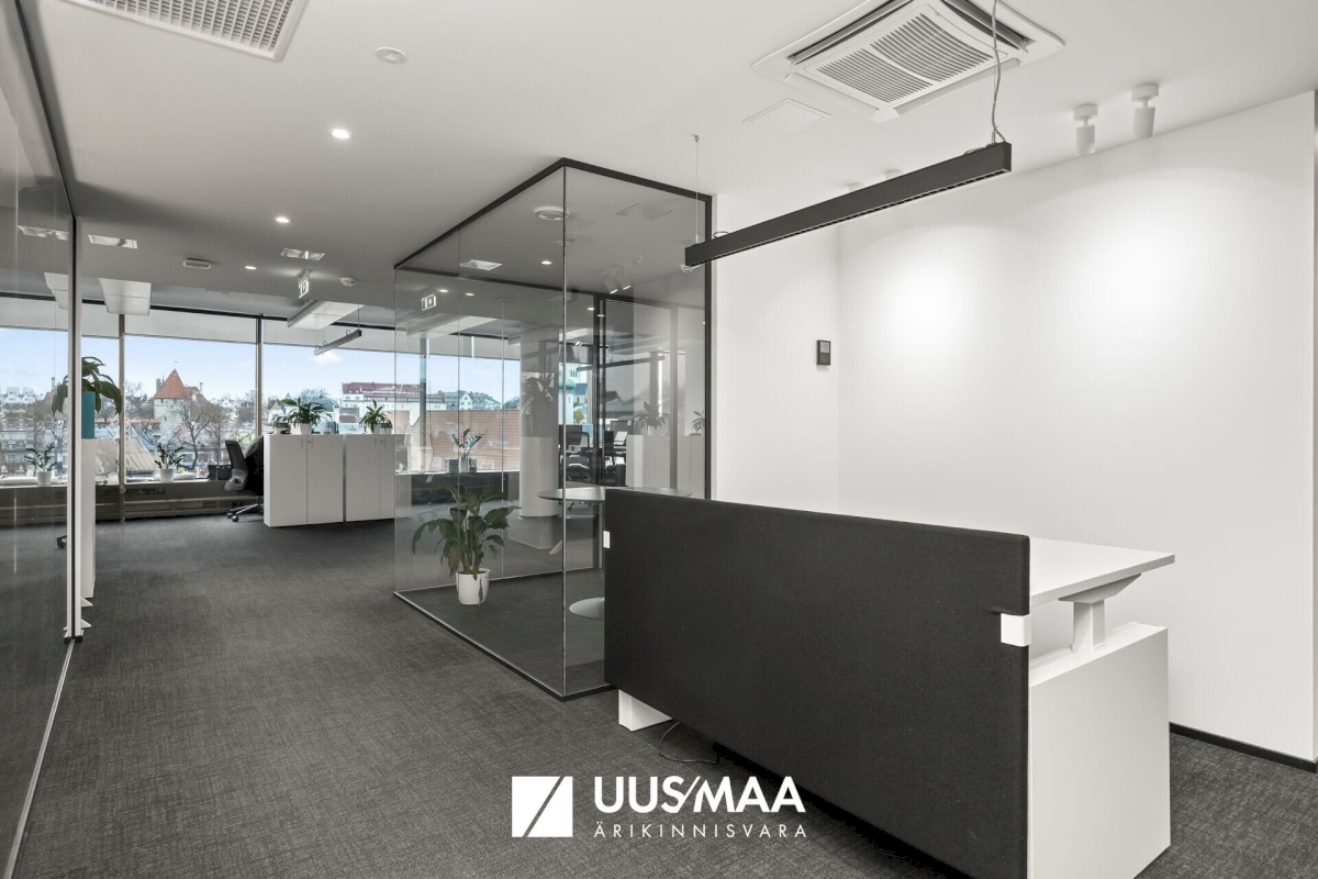 Tallinn, Kesklinna linnaosa, Viru väljak 2