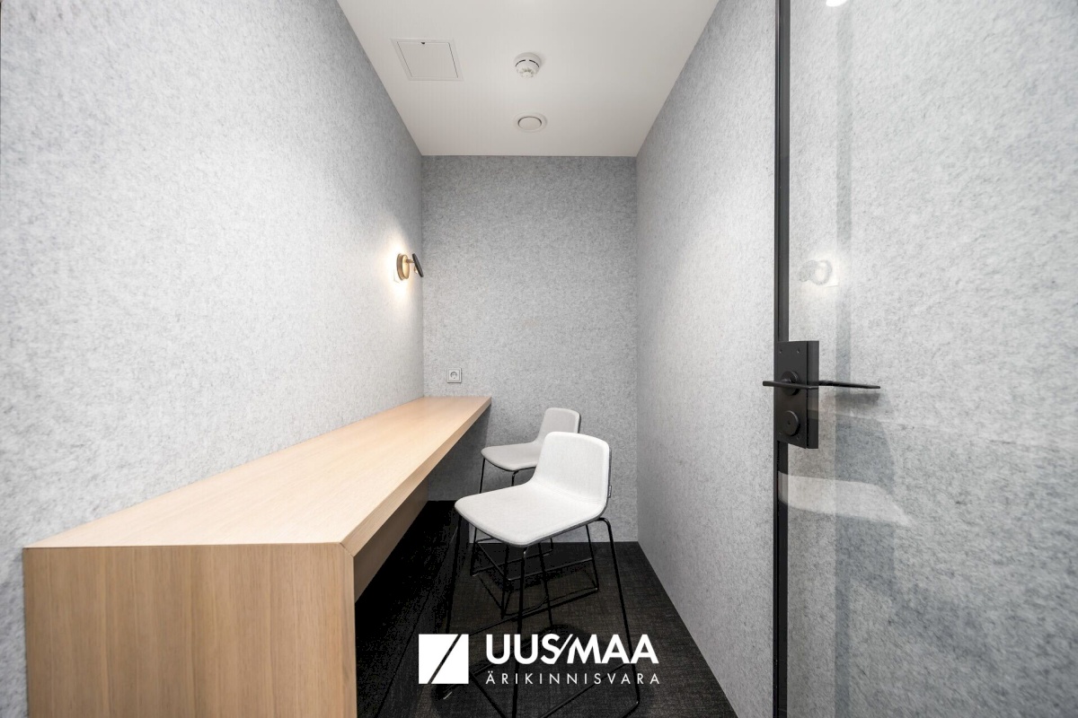 Tallinn, Kesklinna linnaosa, Viru väljak 2