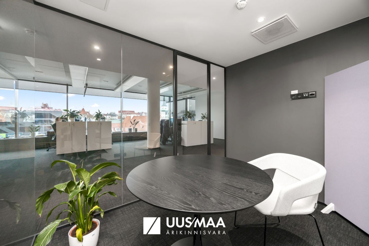 Tallinn, Kesklinna linnaosa, Viru väljak 2