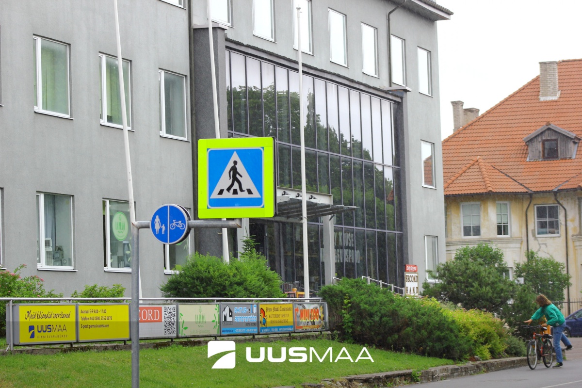 Pärnu linn, Pärnu linn, Kesklinn, Akadeemia 7