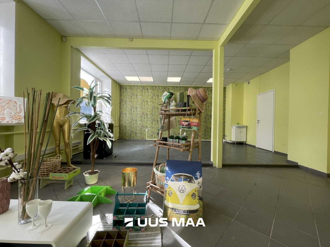 Pärnu linn, Pärnu linn, Kesklinn, Akadeemia 7