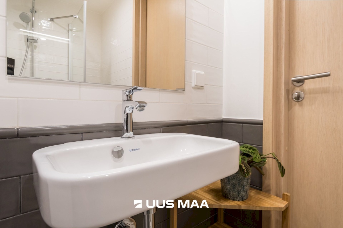 Tallinn, Kesklinna linnaosa, Pronksi 6a