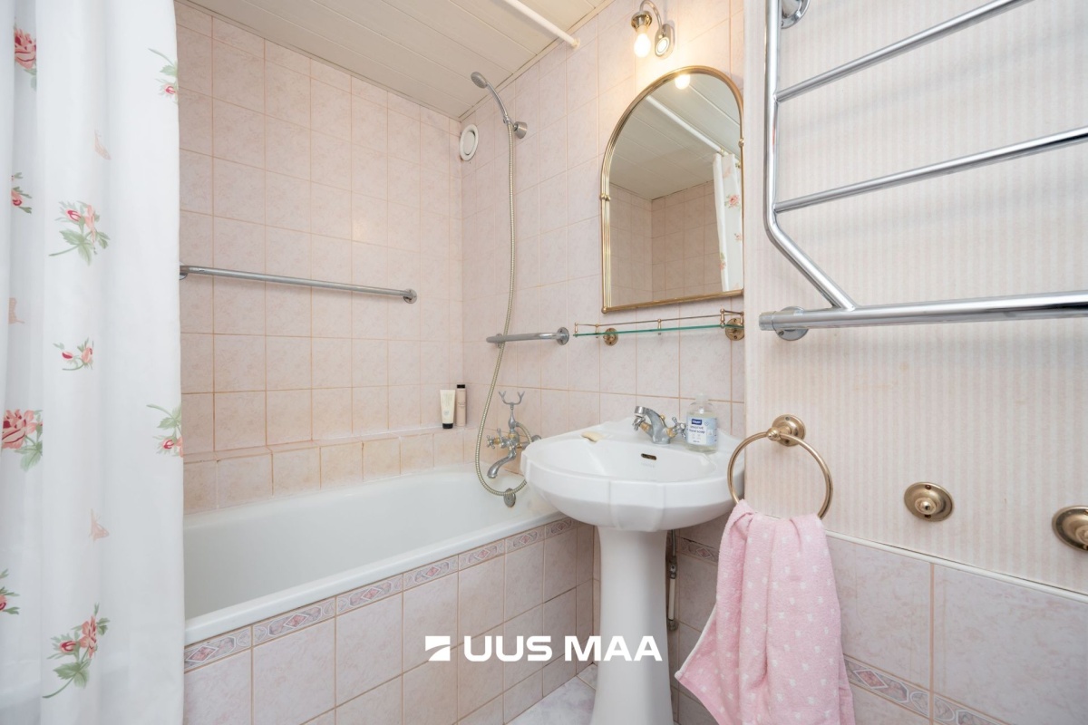 Saue vald, Laagri alevik, Redise 9