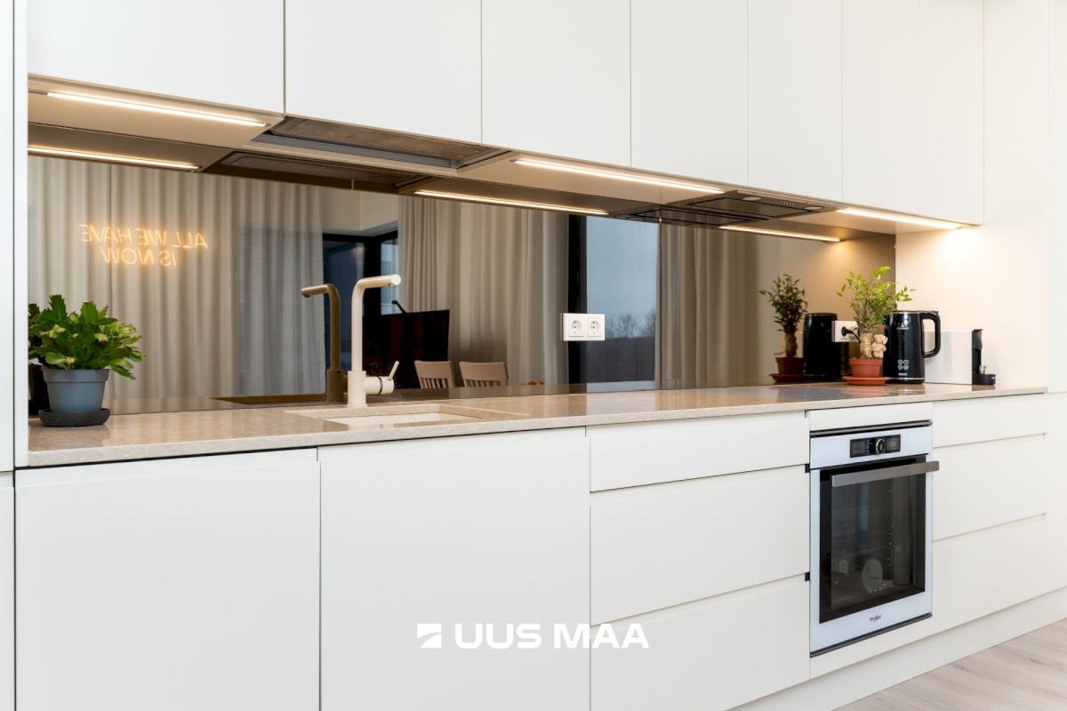 Tallinn, Mustamäe linnaosa, Päevalille 8