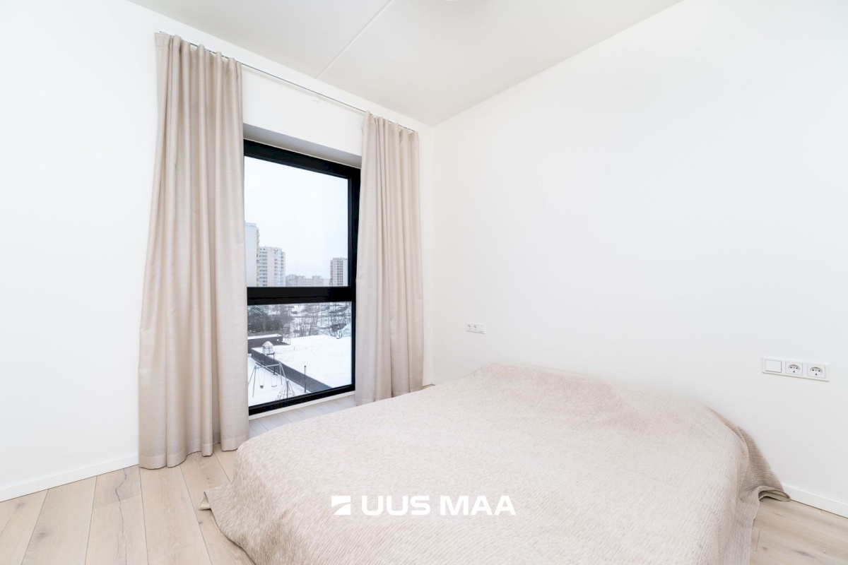 Tallinn, Mustamäe linnaosa, Päevalille 8