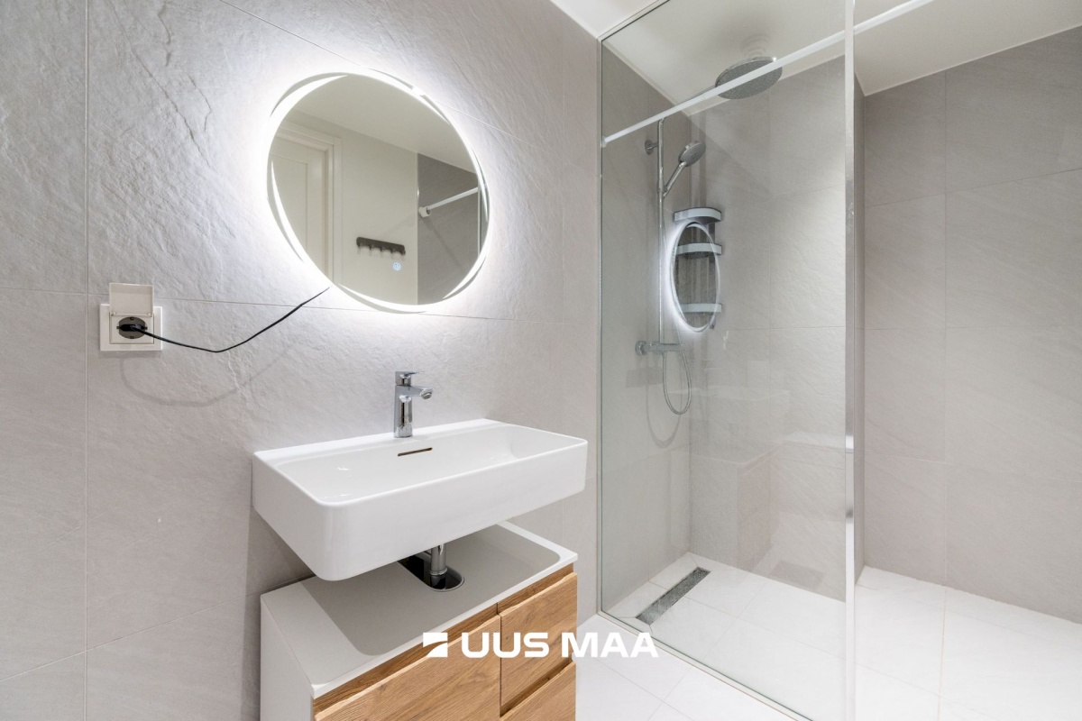 Tallinn, Mustamäe linnaosa, Päevalille 8