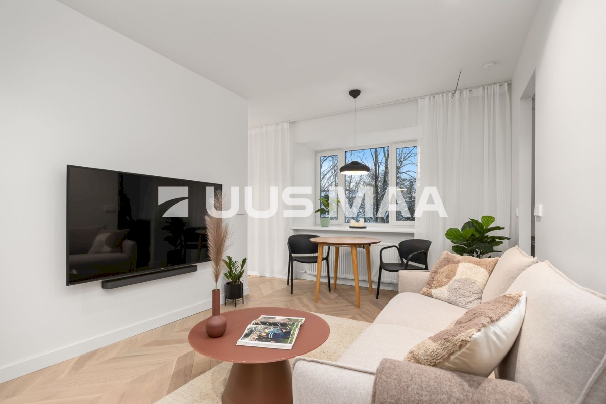 Tallinn, Kesklinna linnaosa, Pallasti 10