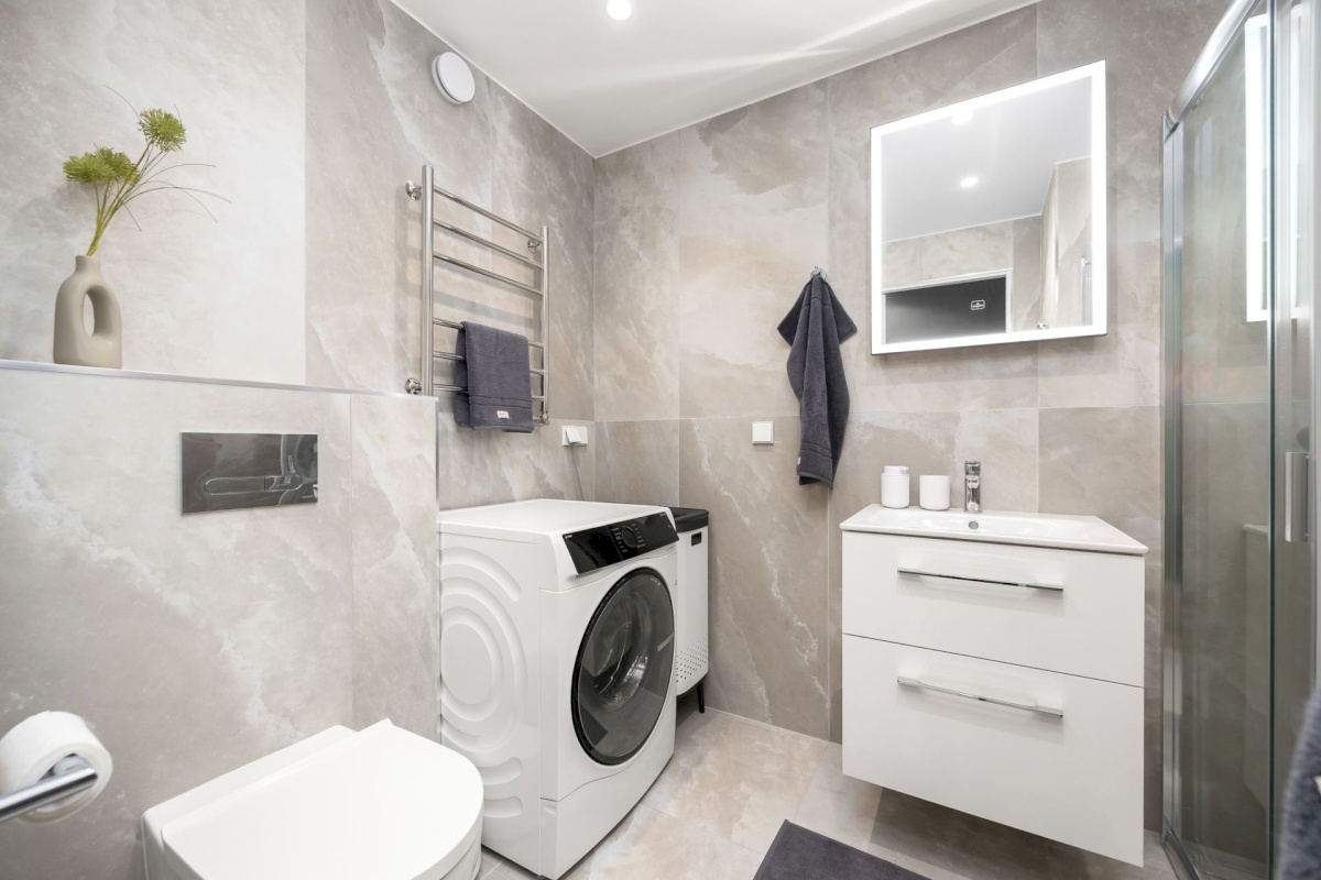 Tallinn, Kesklinna linnaosa, Pallasti 10