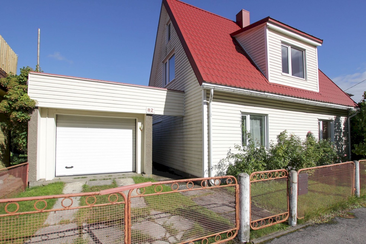 Pärnu linn, Pärnu linn, Rannarajoon, Karusselli tn 82