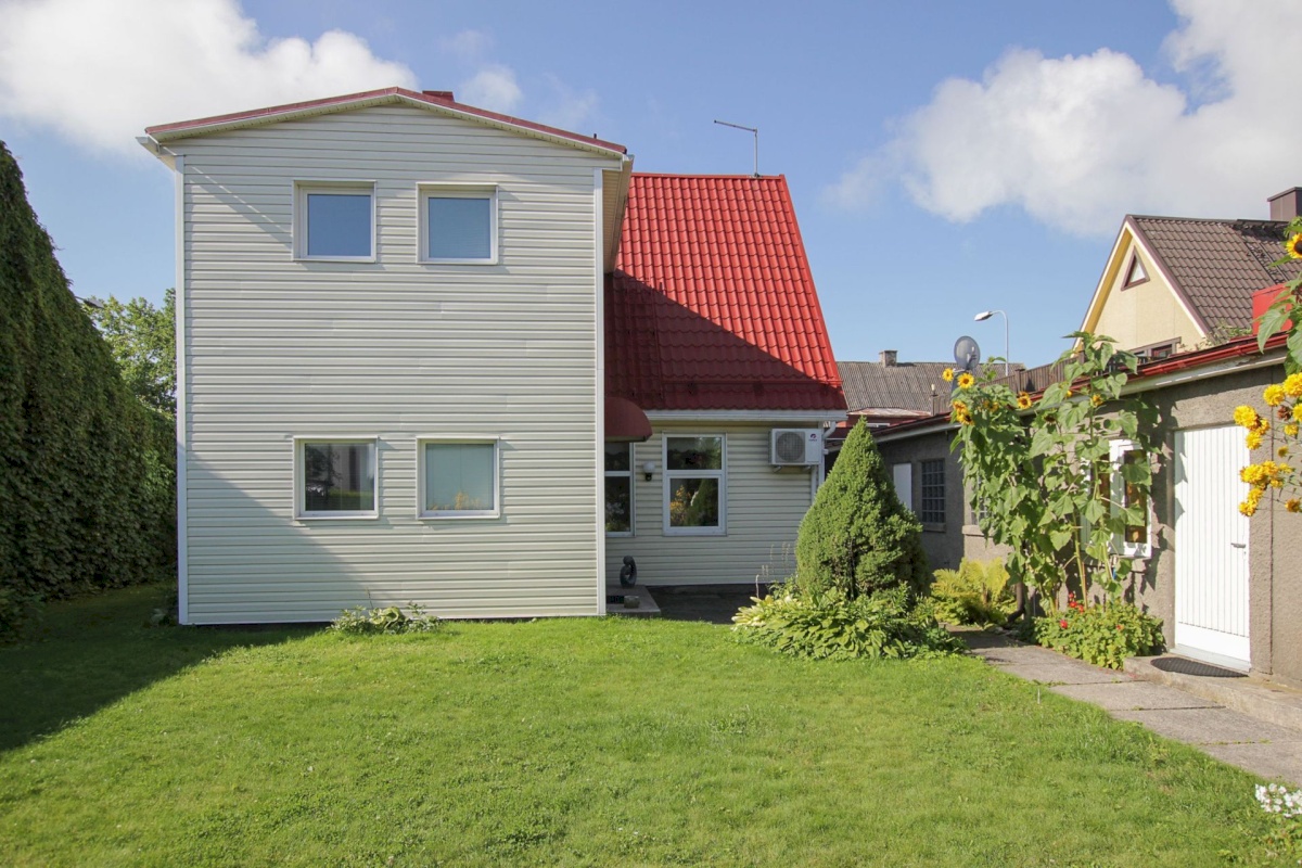 Pärnu linn, Pärnu linn, Rannarajoon, Karusselli tn 82