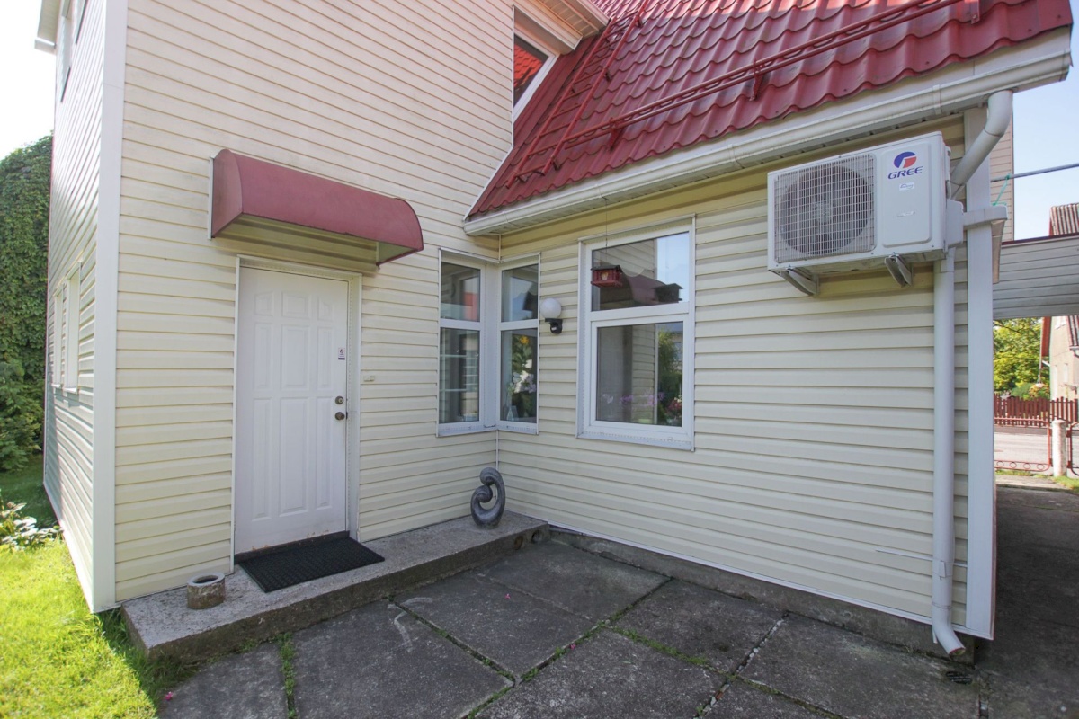 Pärnu linn, Pärnu linn, Rannarajoon, Karusselli tn 82