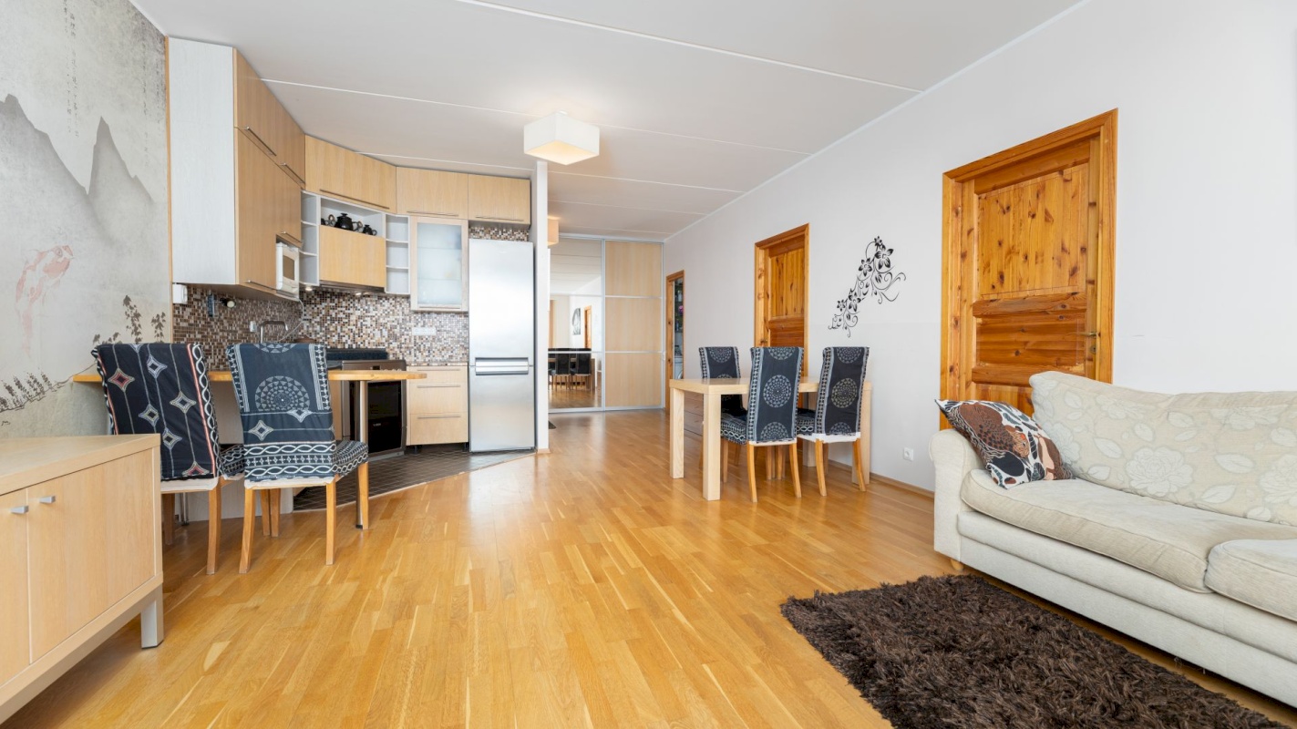 Tallinn, Mustamäe linnaosa, Kadaka pst 169b