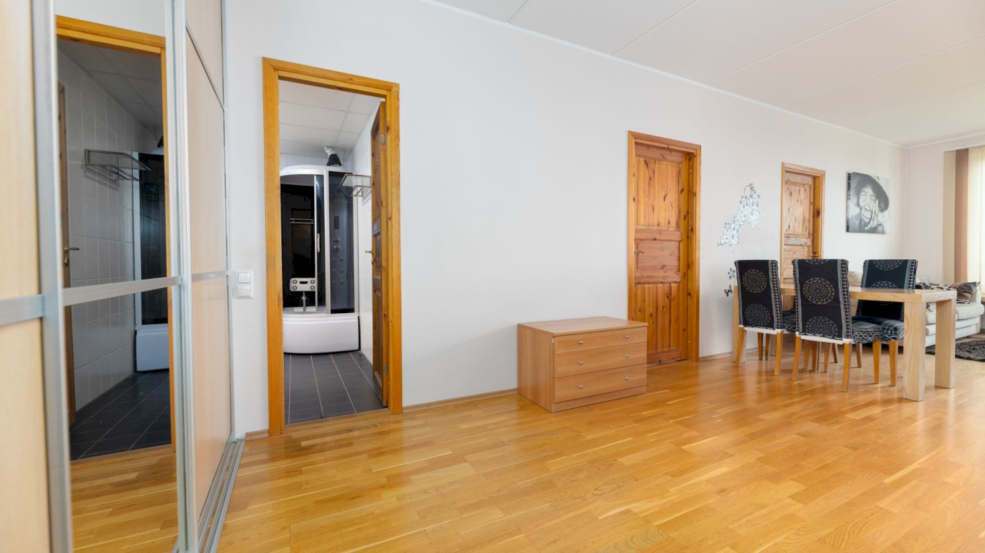 Tallinn, Mustamäe linnaosa, Kadaka pst 169b