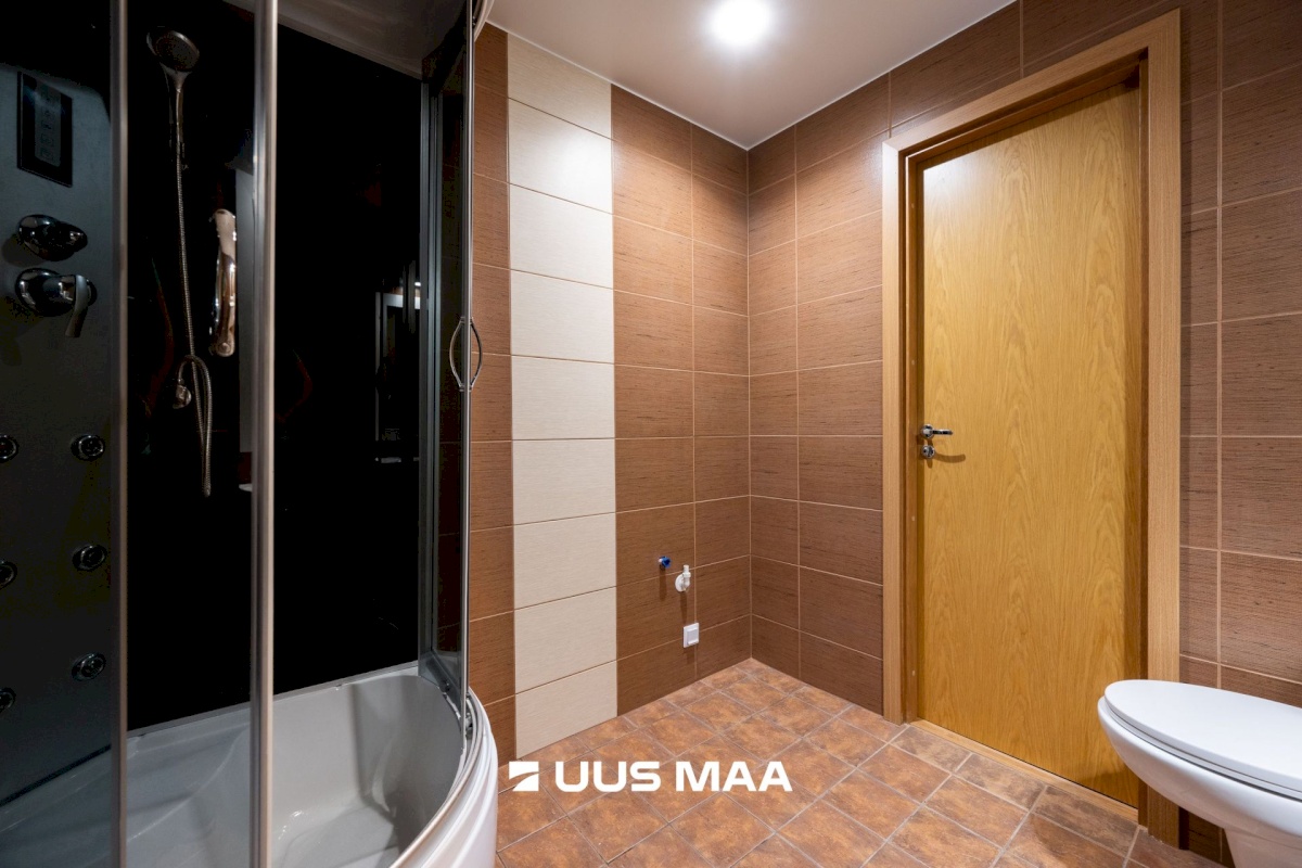 Tallinn, Lasnamäe linnaosa, Peterburi tee 4