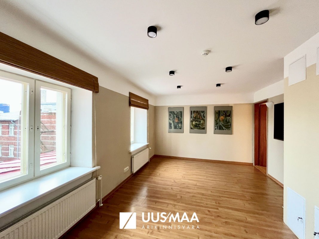 Tallinn, Kesklinna linnaosa, Tõnismägi 9