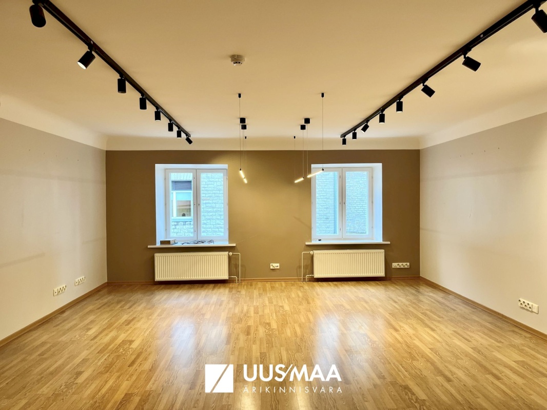 Tallinn, Kesklinna linnaosa, Tõnismägi 9