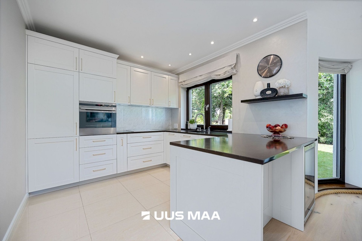 Rae vald, Peetri alevik, Aaviku tee 11