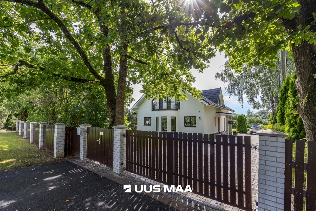 Rae vald, Peetri alevik, Aaviku tee 11