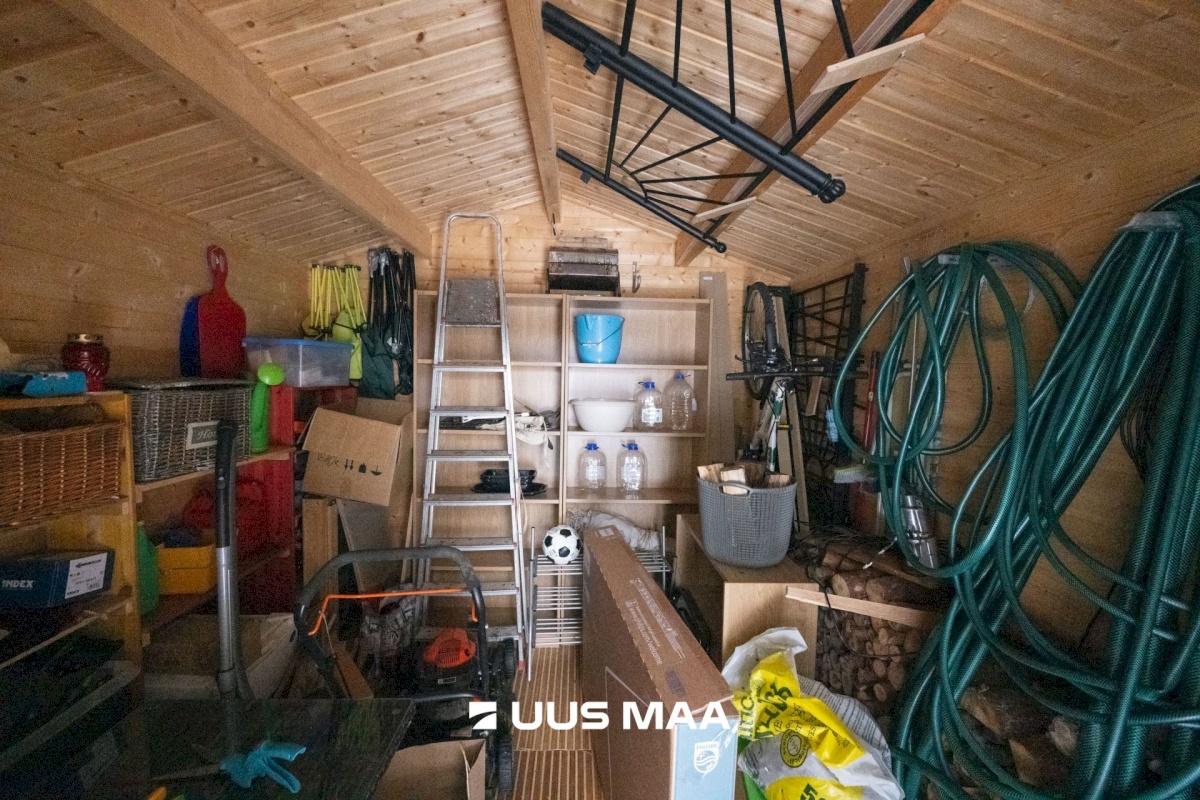 Lääne-Nigula vald, Elbiku küla/Ölbäck, Roosta tee Johanna