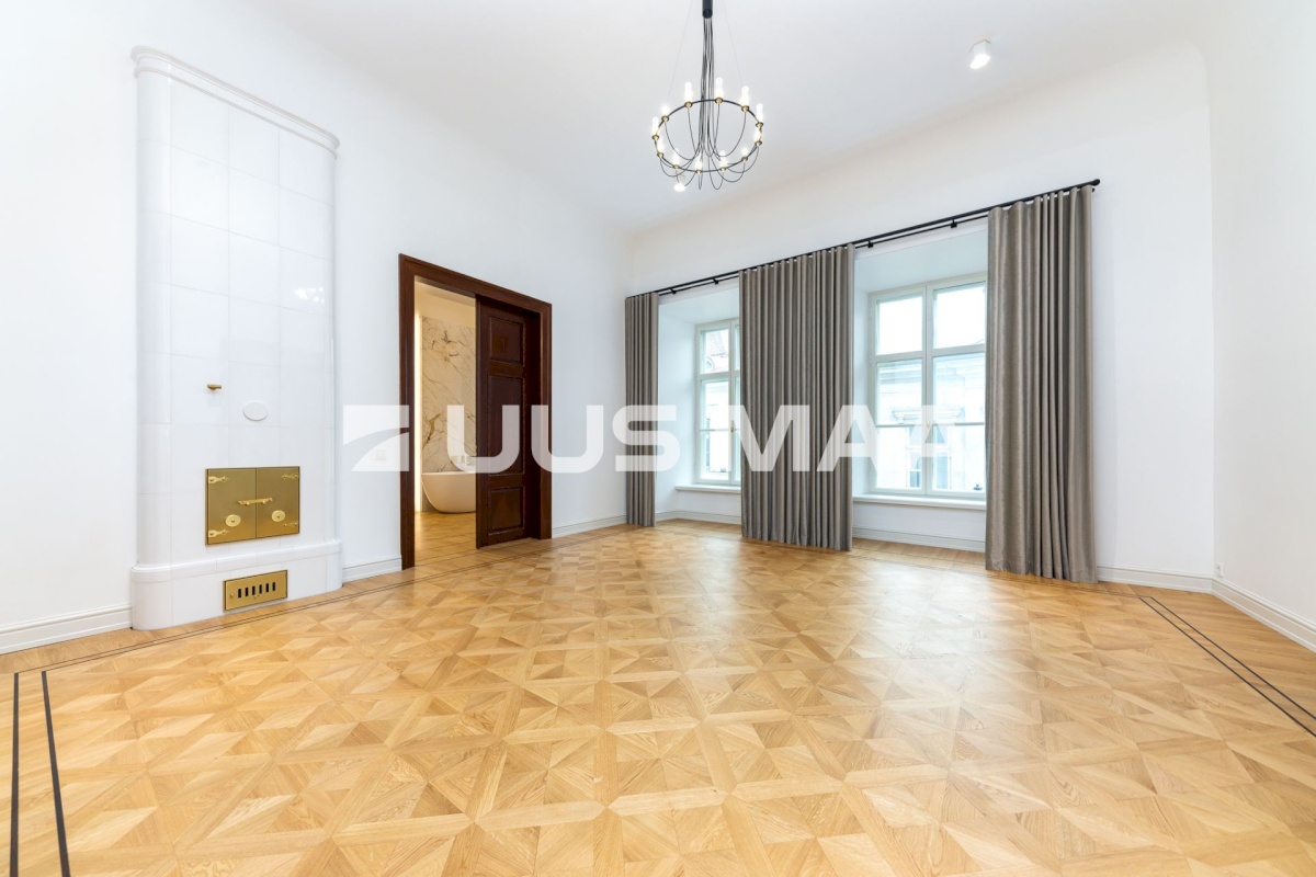 Tallinn, Kesklinna linnaosa, Vanalinna, Lai tn 13