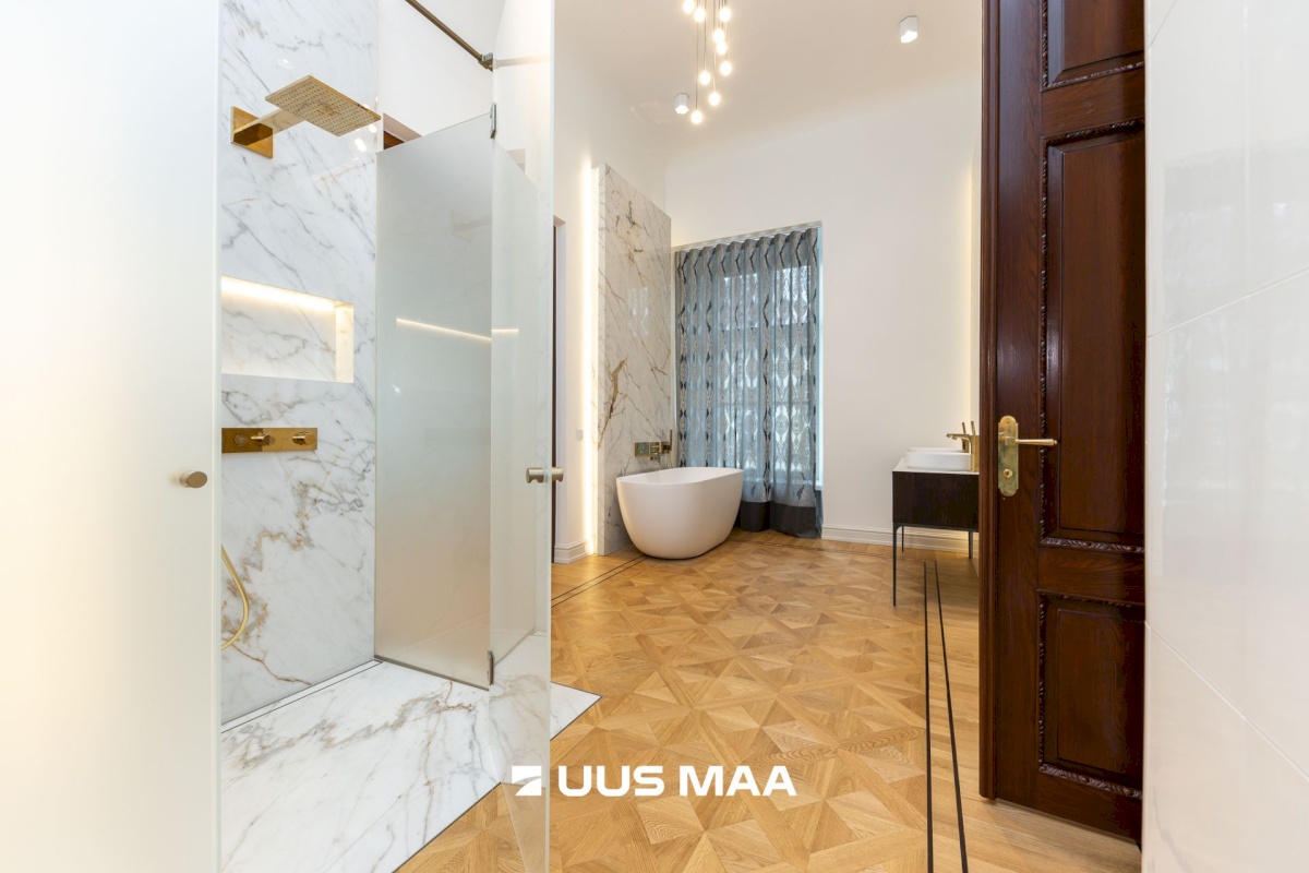 Tallinn, Kesklinna linnaosa, Vanalinna, Lai tn 13