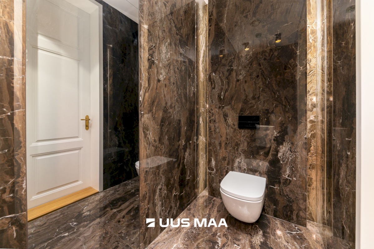 Tallinn, Kesklinna linnaosa, Vanalinna, Lai tn 13