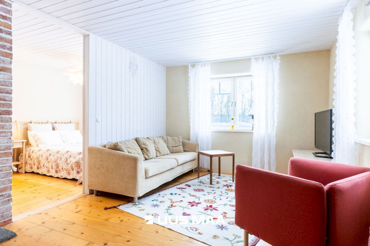 Tapa vald, Karkuse küla, Mõisaõue