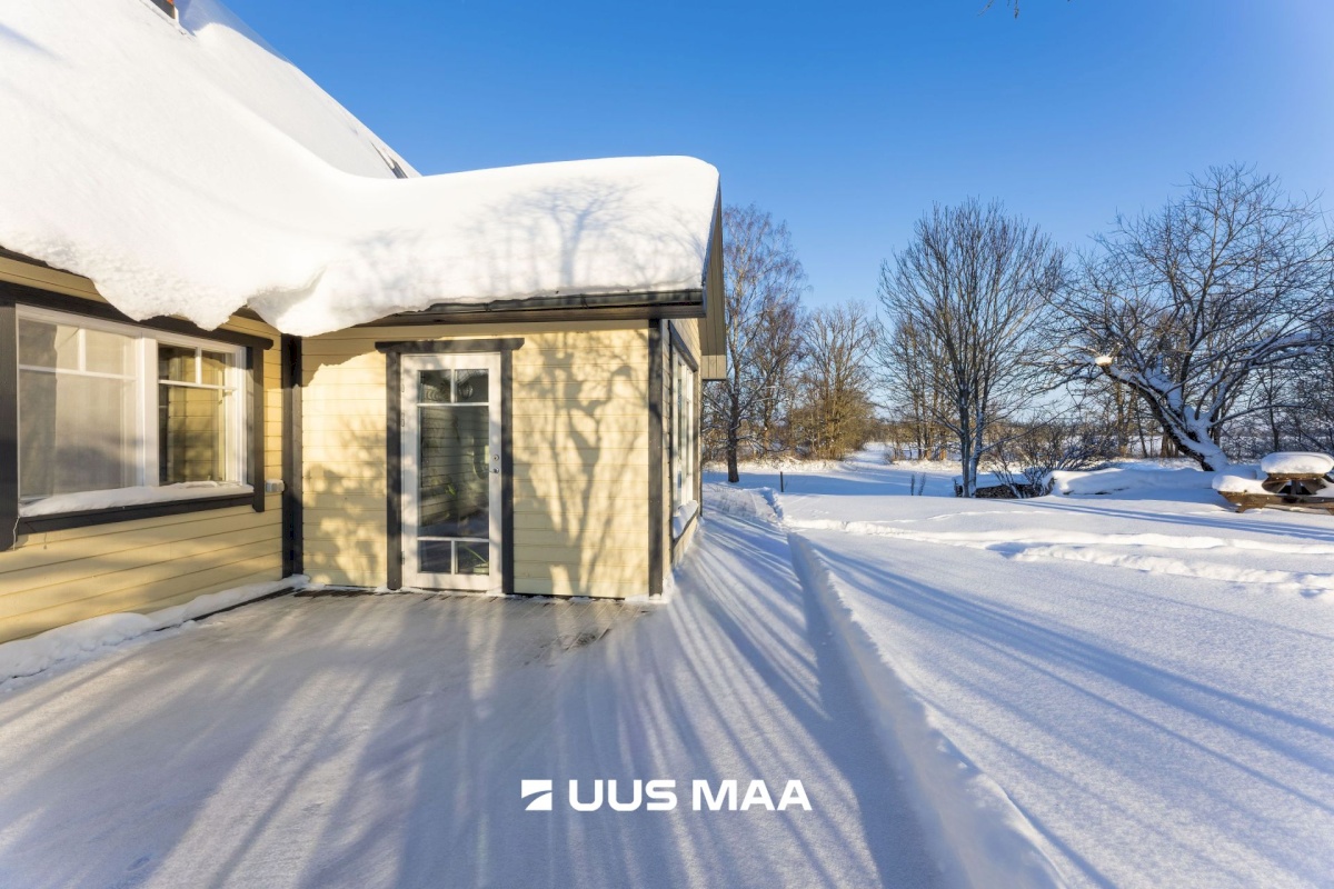 Tapa vald, Karkuse küla, Mõisaõue