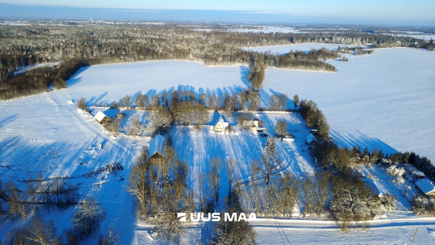 Tapa vald, Karkuse küla, Mõisaõue