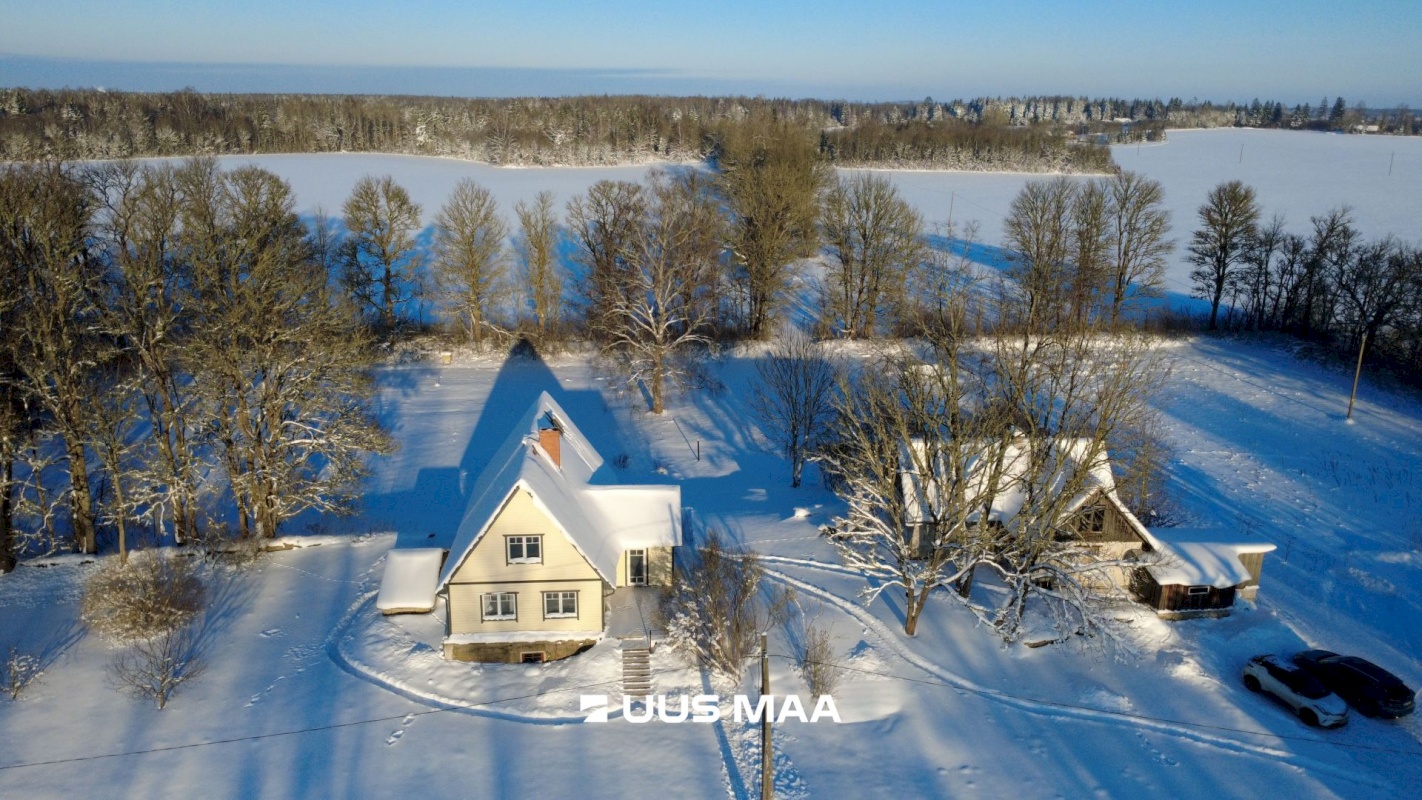 Tapa vald, Karkuse küla, Mõisaõue