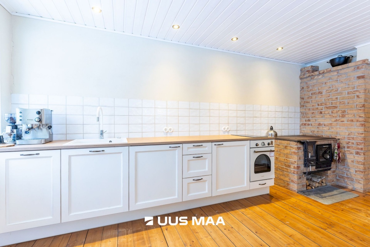 Tapa vald, Karkuse küla, Mõisaõue