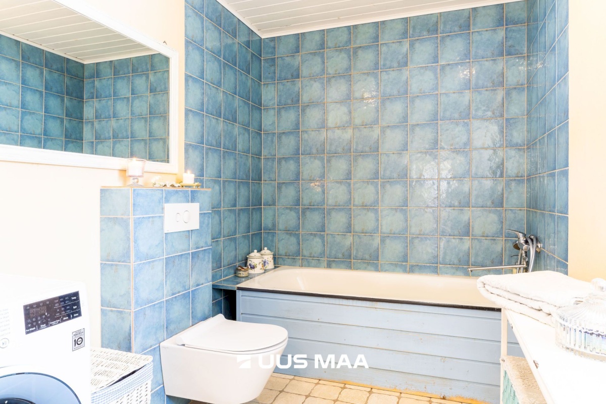 Tapa vald, Karkuse küla, Mõisaõue