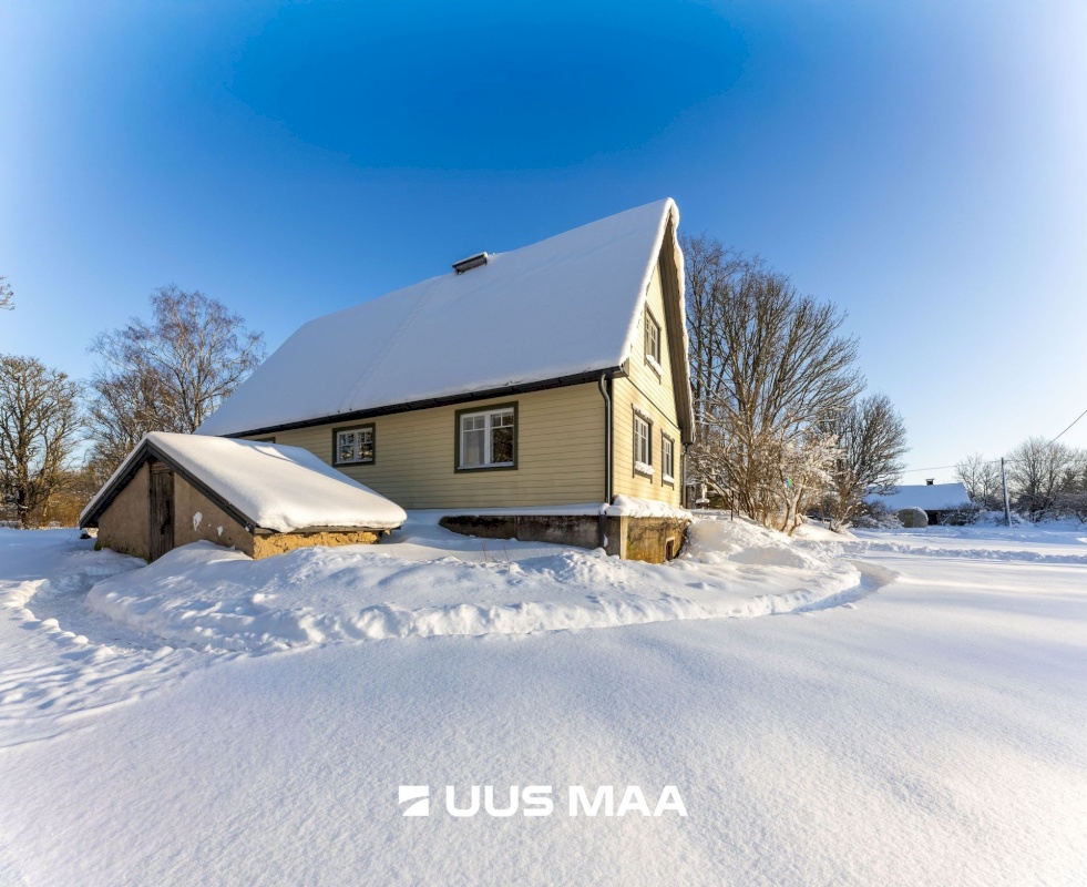 Tapa vald, Karkuse küla, Mõisaõue